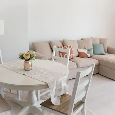 Apartment Seaside Charming